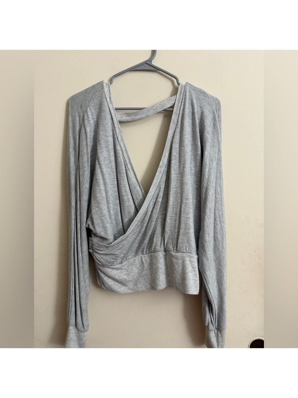 Express Womens Cross Back Cropped Light Weathered Gray Sweatshirt Size L